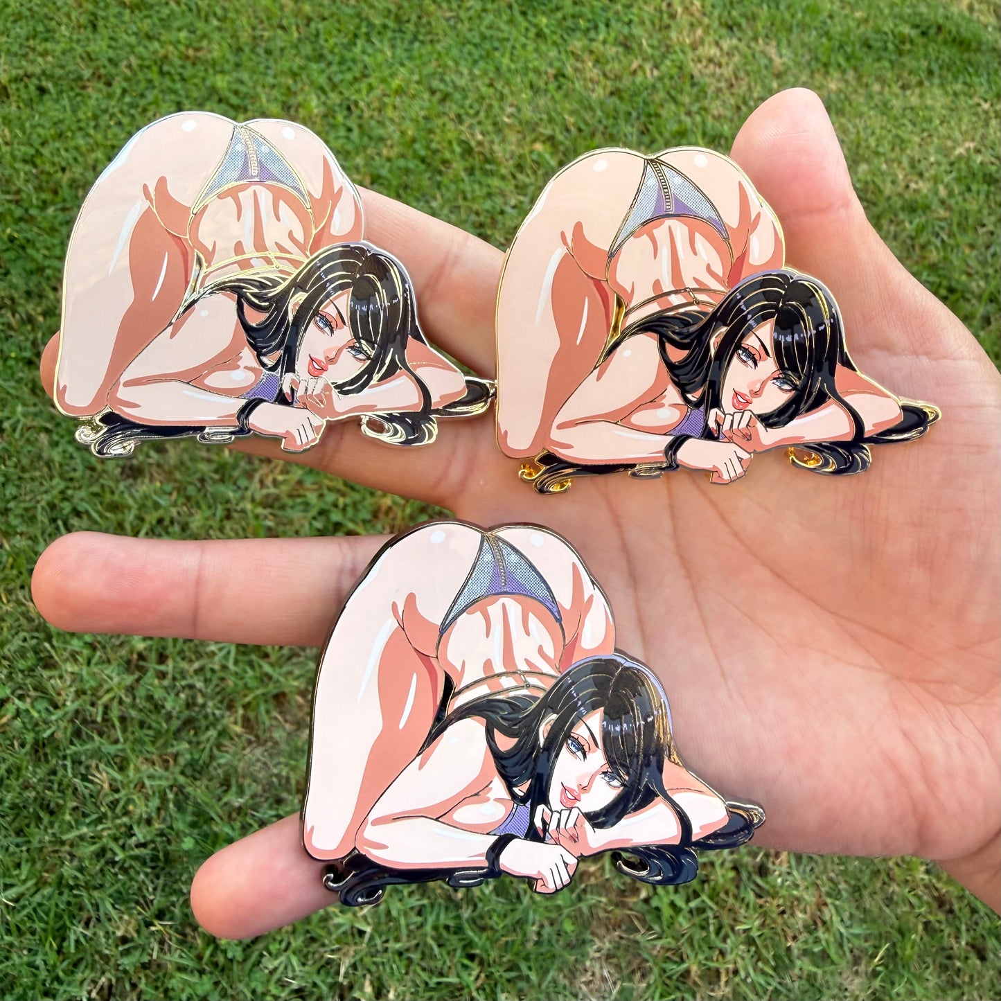 Stellar Raven Pin (In-hand) Extras