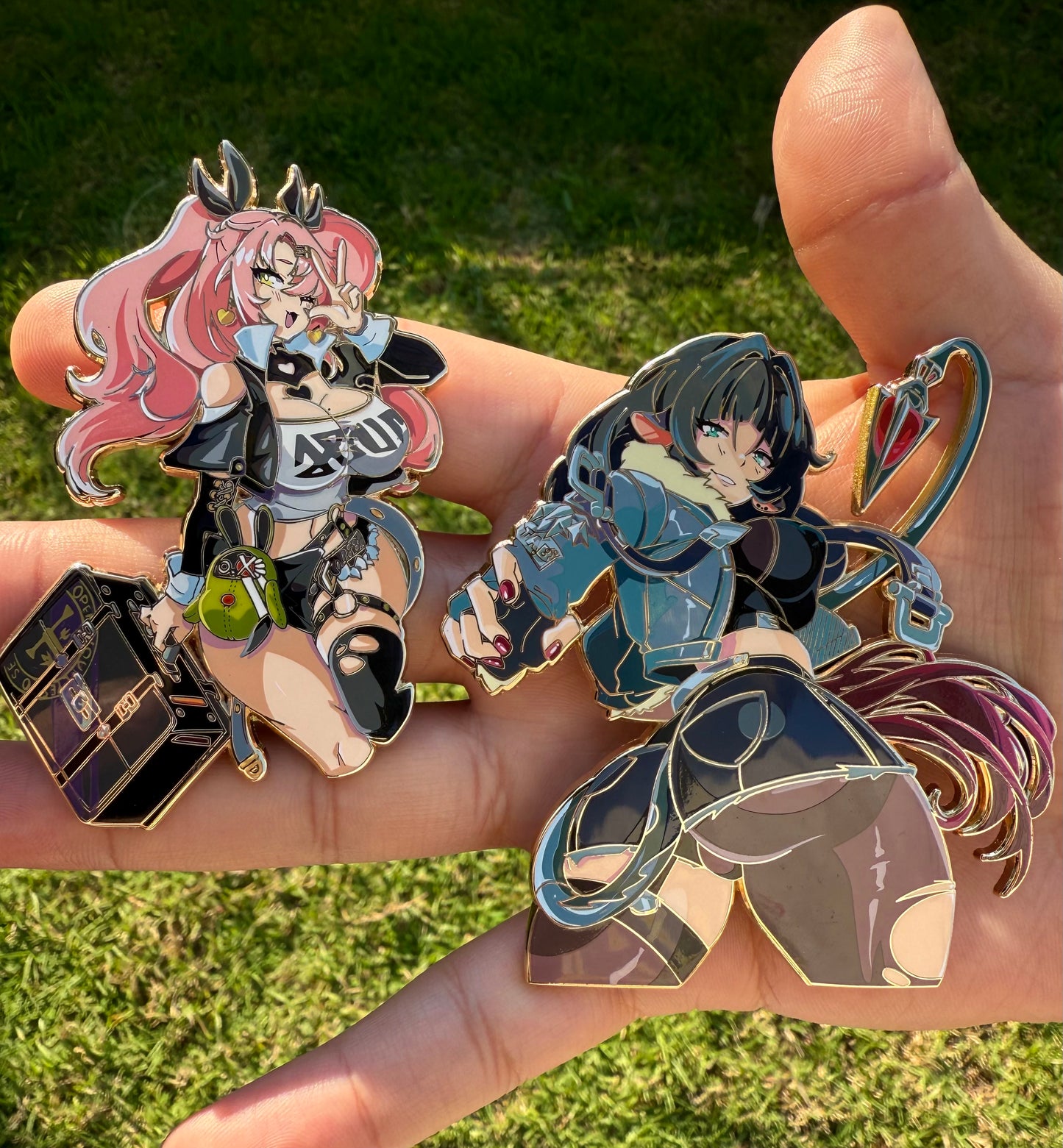 ZZZ Jane & Nicole Pin (Extras)