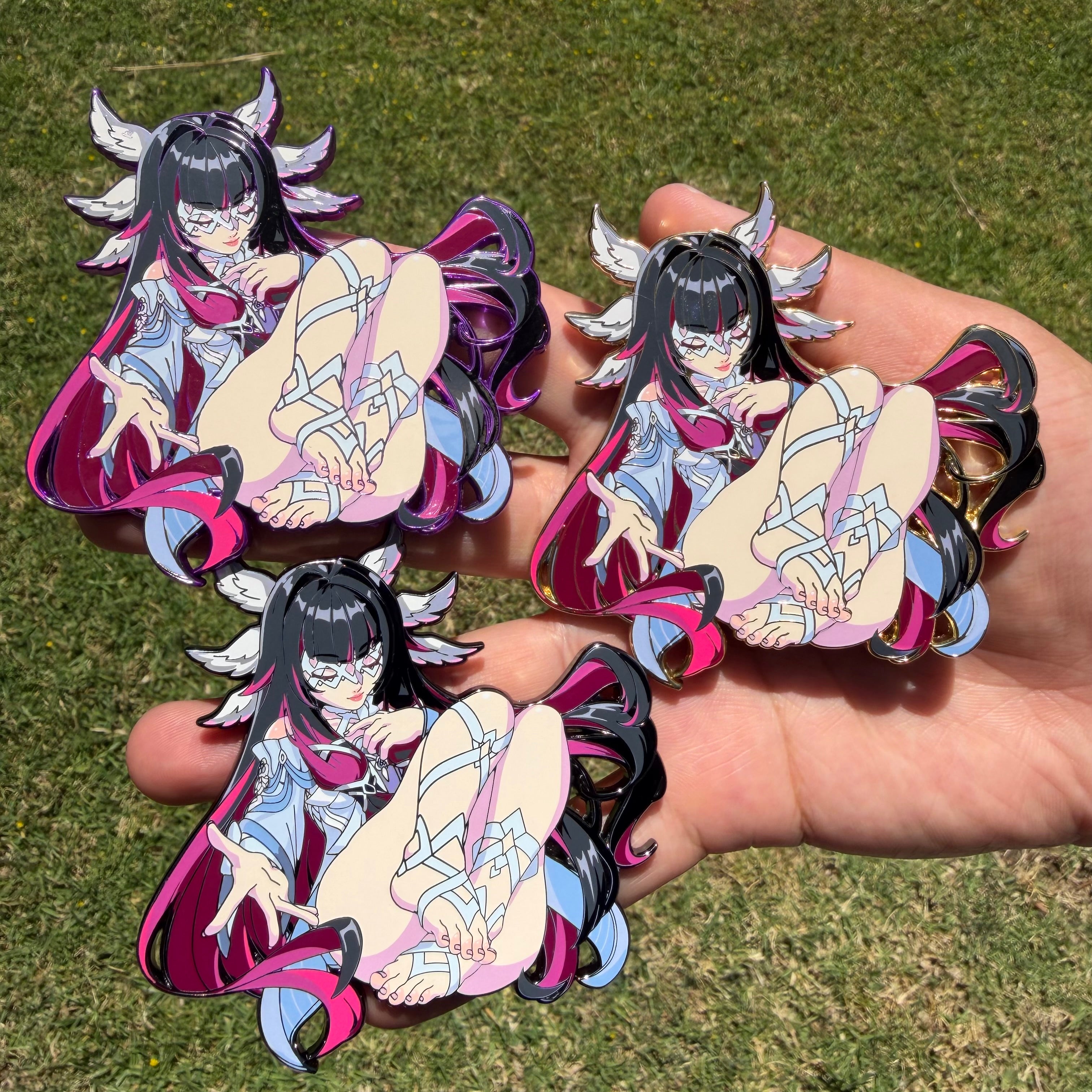 Columbina Pin In-Hand Extras