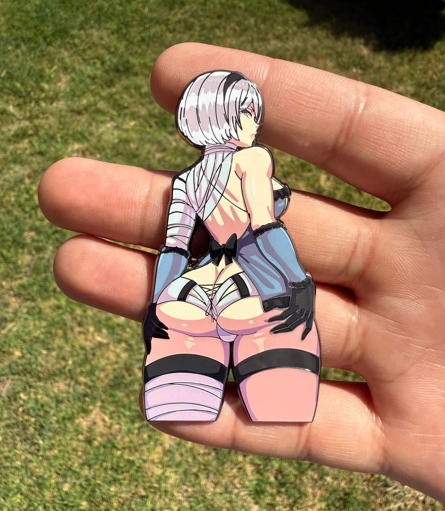 2B (Kaine Ver.) Pin (Extras)