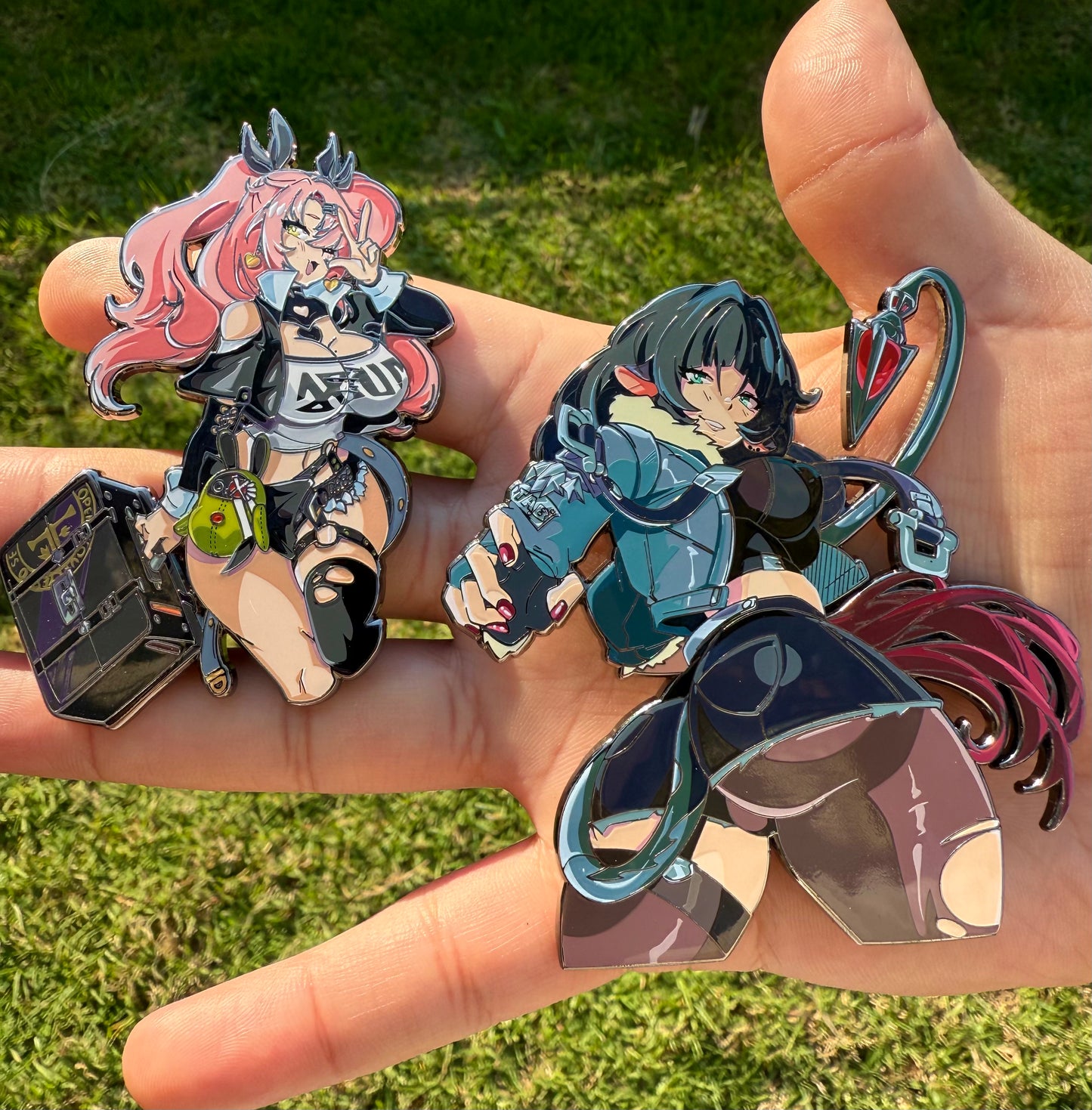 ZZZ Jane & Nicole Pin (Extras)