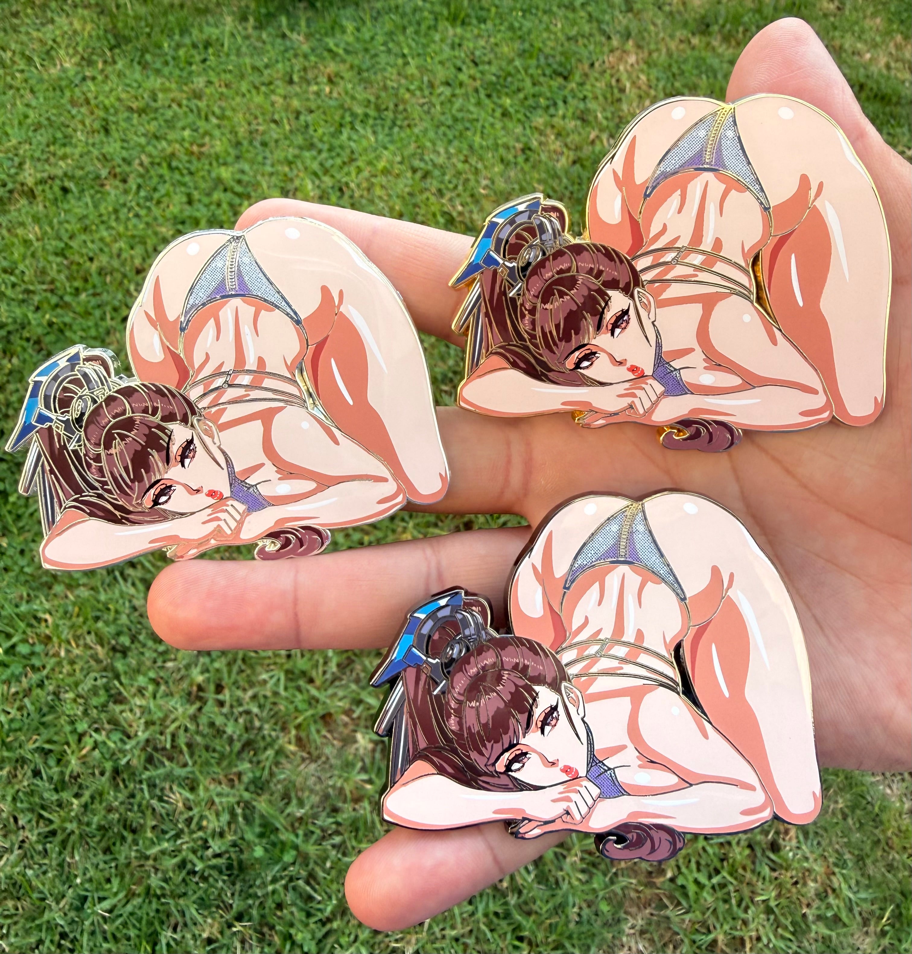 Stellar Eve Pin (In-Hand) Extras