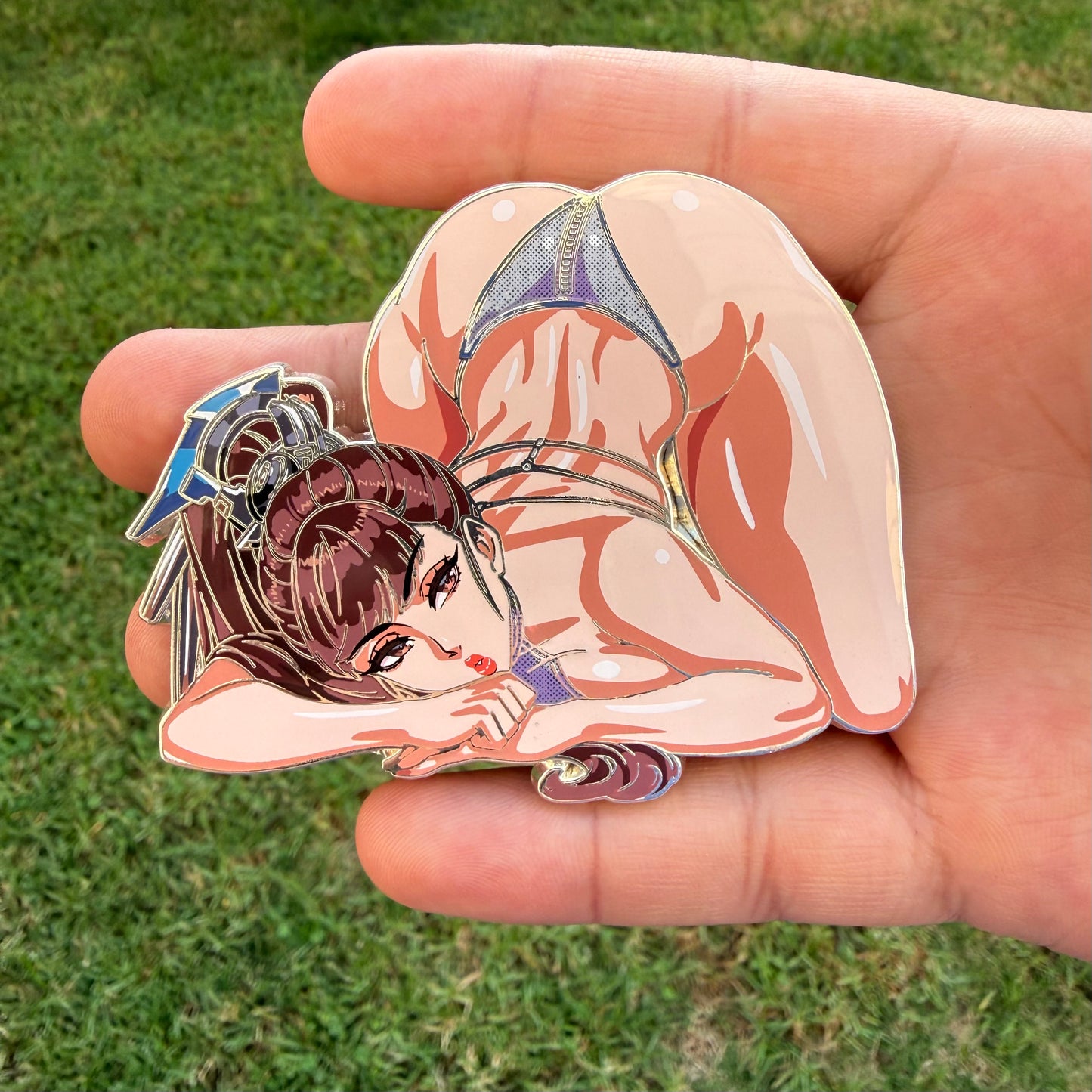 Stellar Eve Pin (In-Hand) Extras