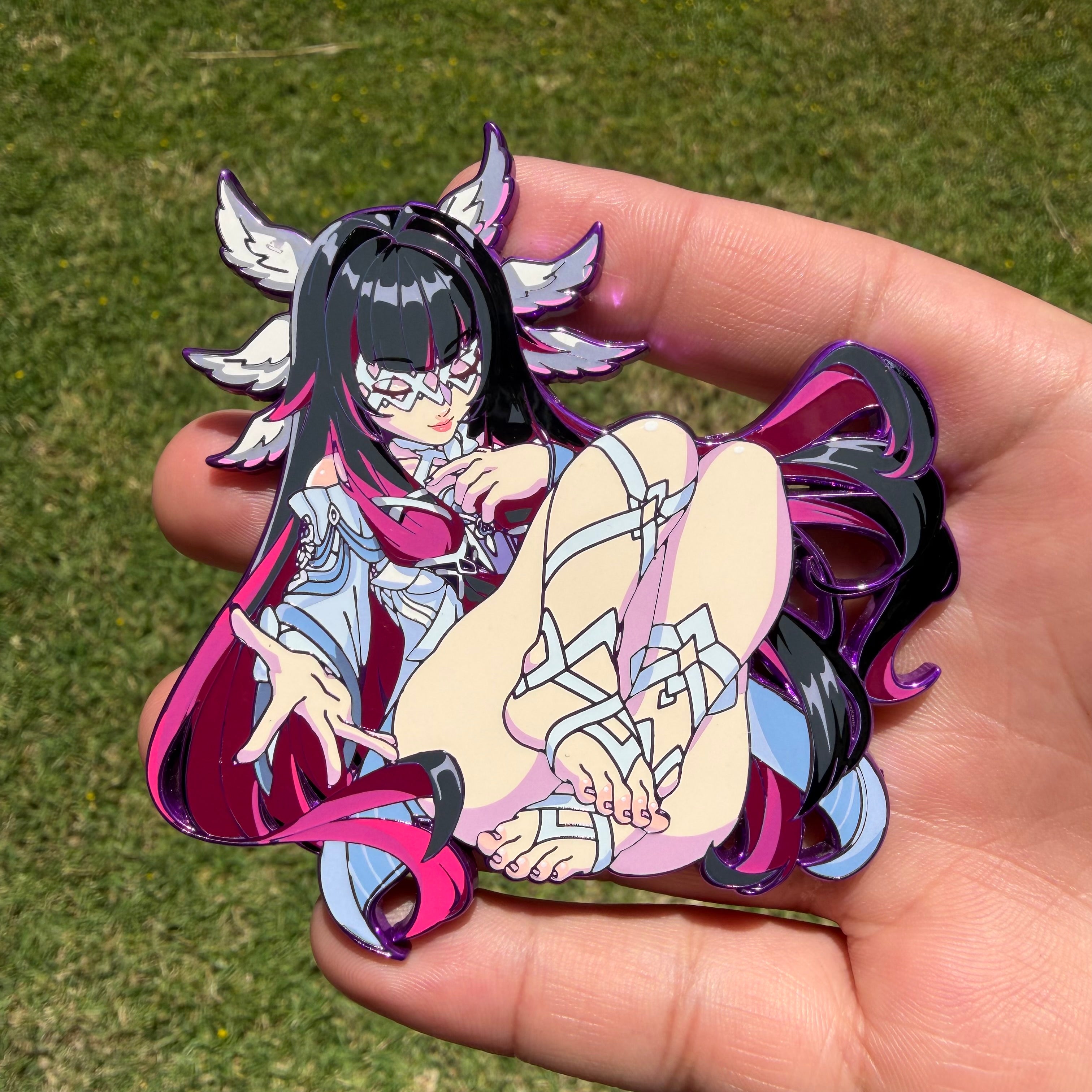 Columbina Pin In-Hand Extras