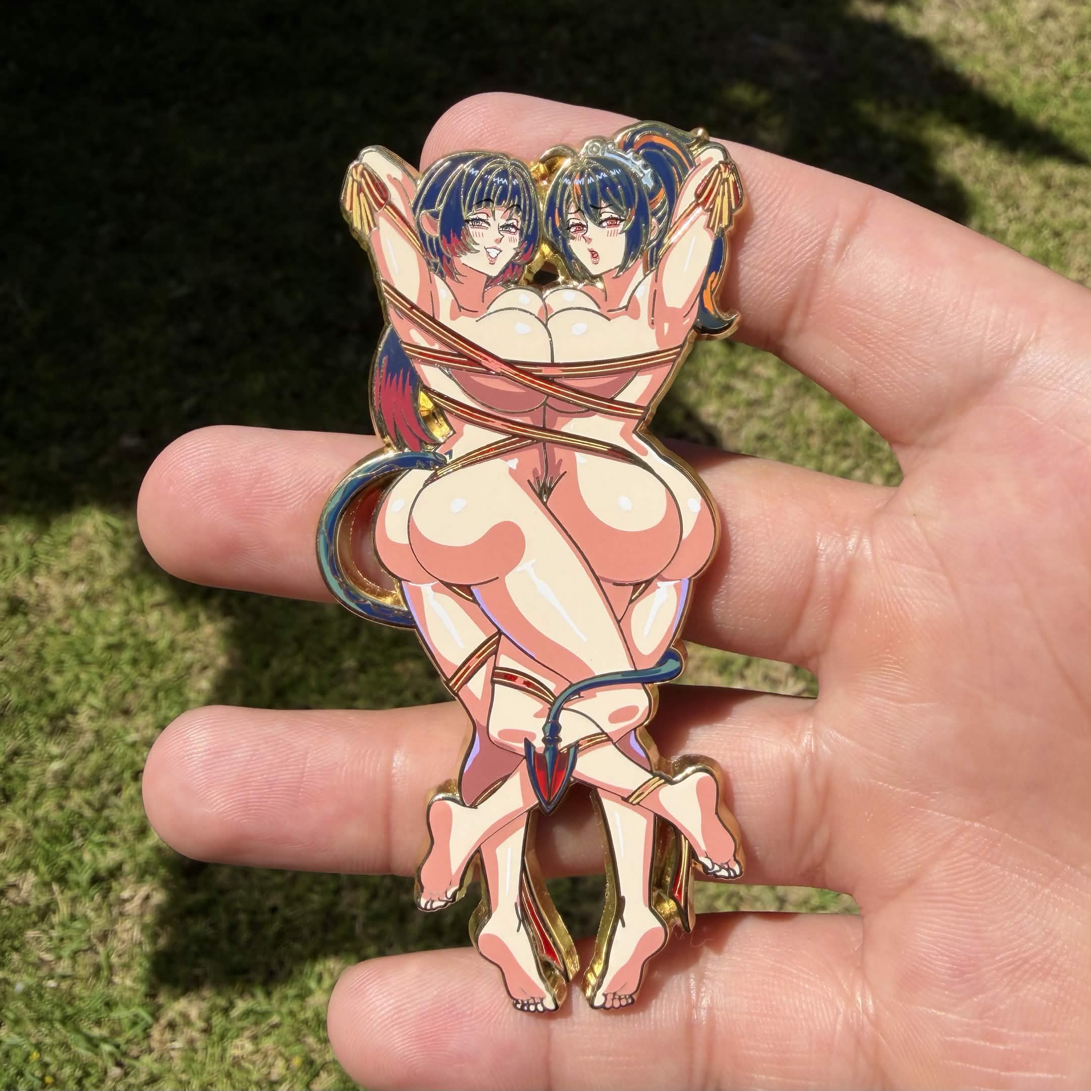 Jane x Zhu Yuan Xmas Pin (Extras)